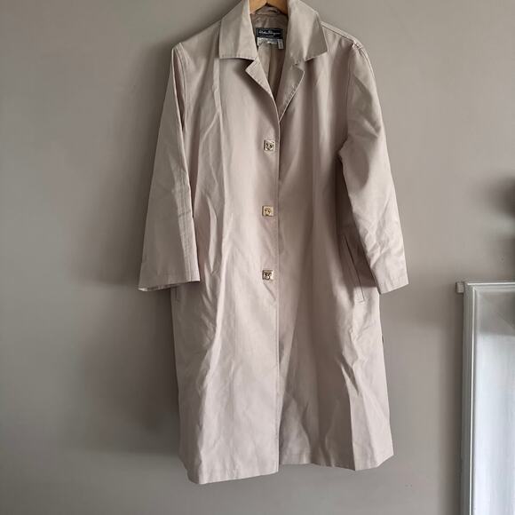 Salvatore Ferragamo Vtg Beige Single Breasted Trench Coat Gancio Buttons Size 12 - Picture 10 of 10